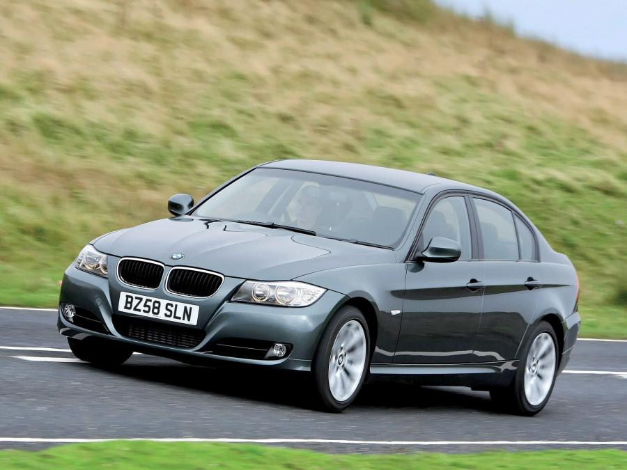  BMW 320d Sedan 2008 года  (UK) (фото 6 из 12)